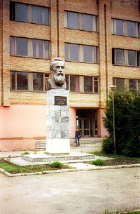 Это Памятник П.А.Костычеву
